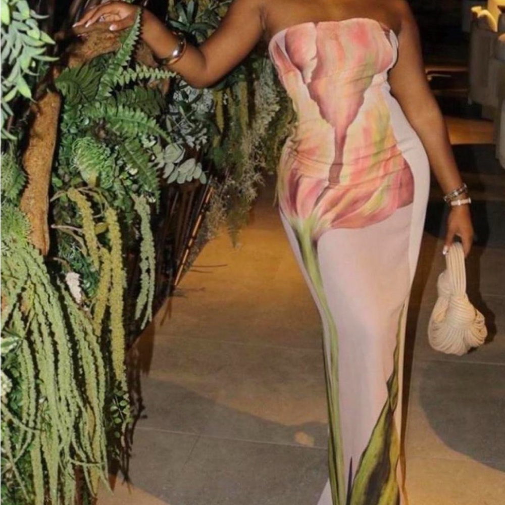 Elegant Floral Strapless Dress
